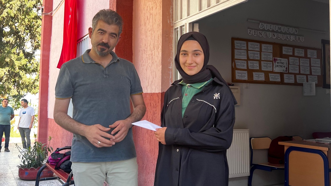 Ayın Öğrencisi Hasret YILMAZCAN
